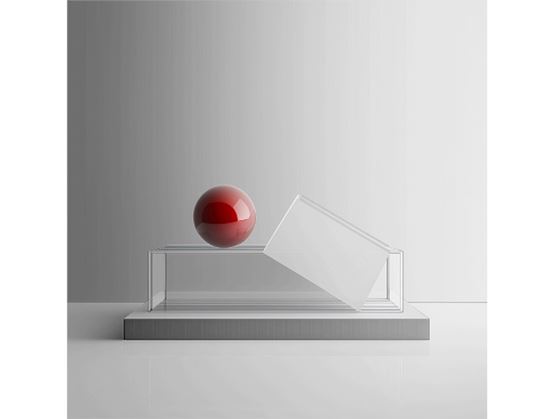 Red sphere placed on a transparent geometric structure symbolising data balance, precision and instant decision-making.